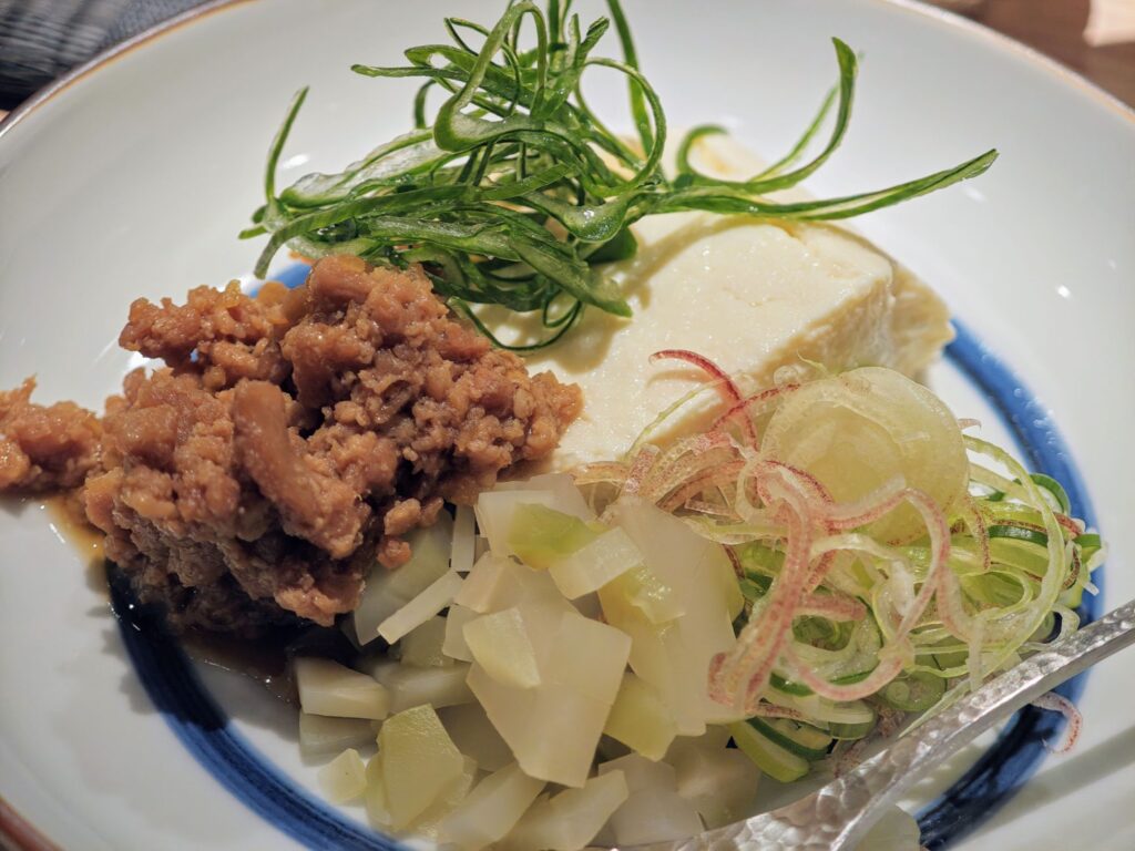 酒亭湯澤の坦々豆腐